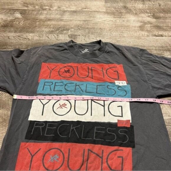 Young & Reckless Short Sleeve Shirt Size Medium - Picture 5 of 6